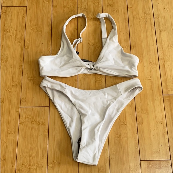 White cheeky bikini - Picture 1 of 1